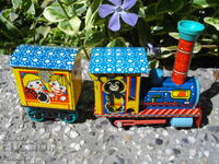 VECHE JUCĂRIE MECANICĂ DIN TABLĂ TREN OLIMPIADA MOSCOVA 80