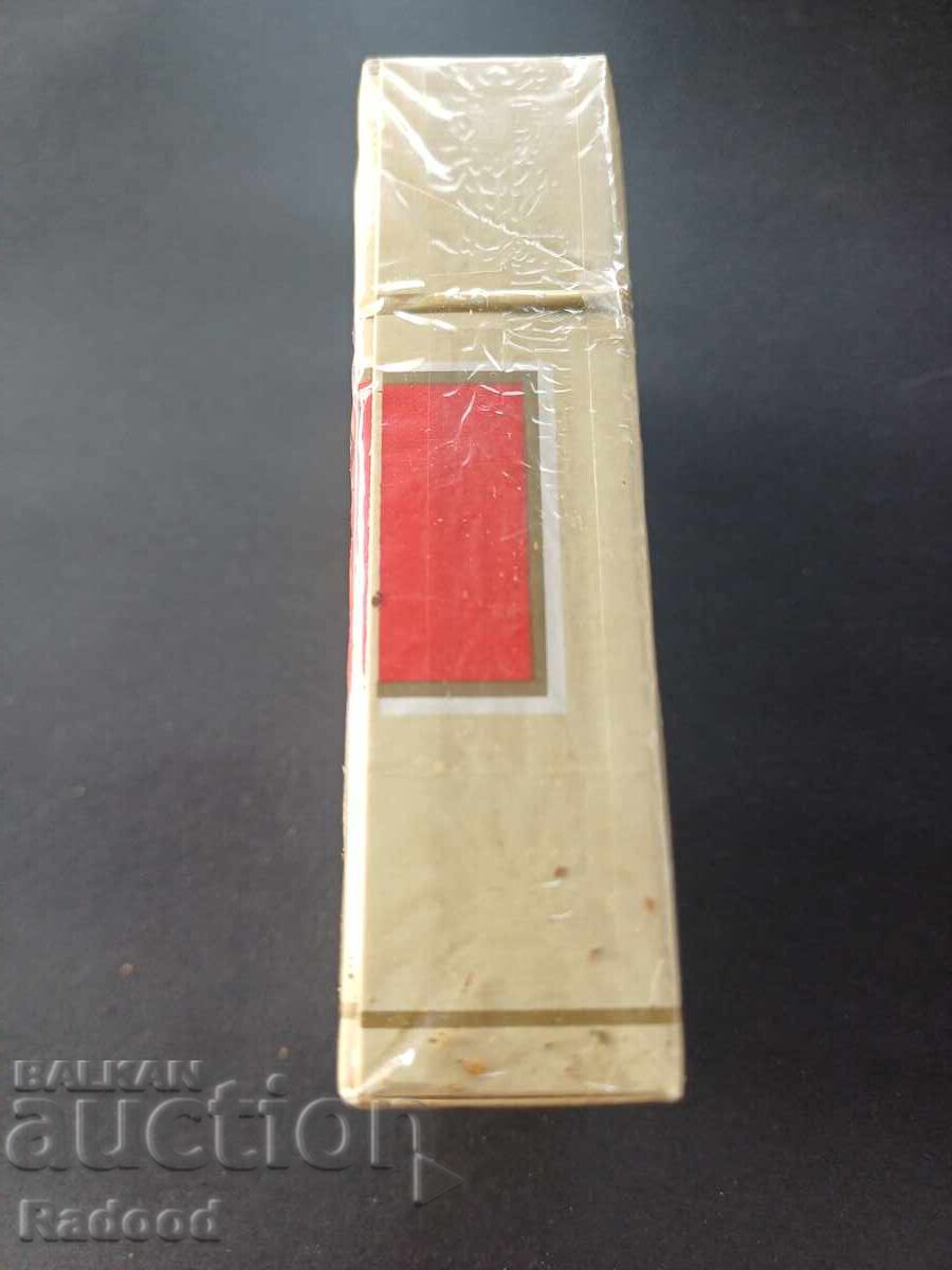 Фемина с цена 1.10 лева с цена € 40.00 | 78.23 лв.