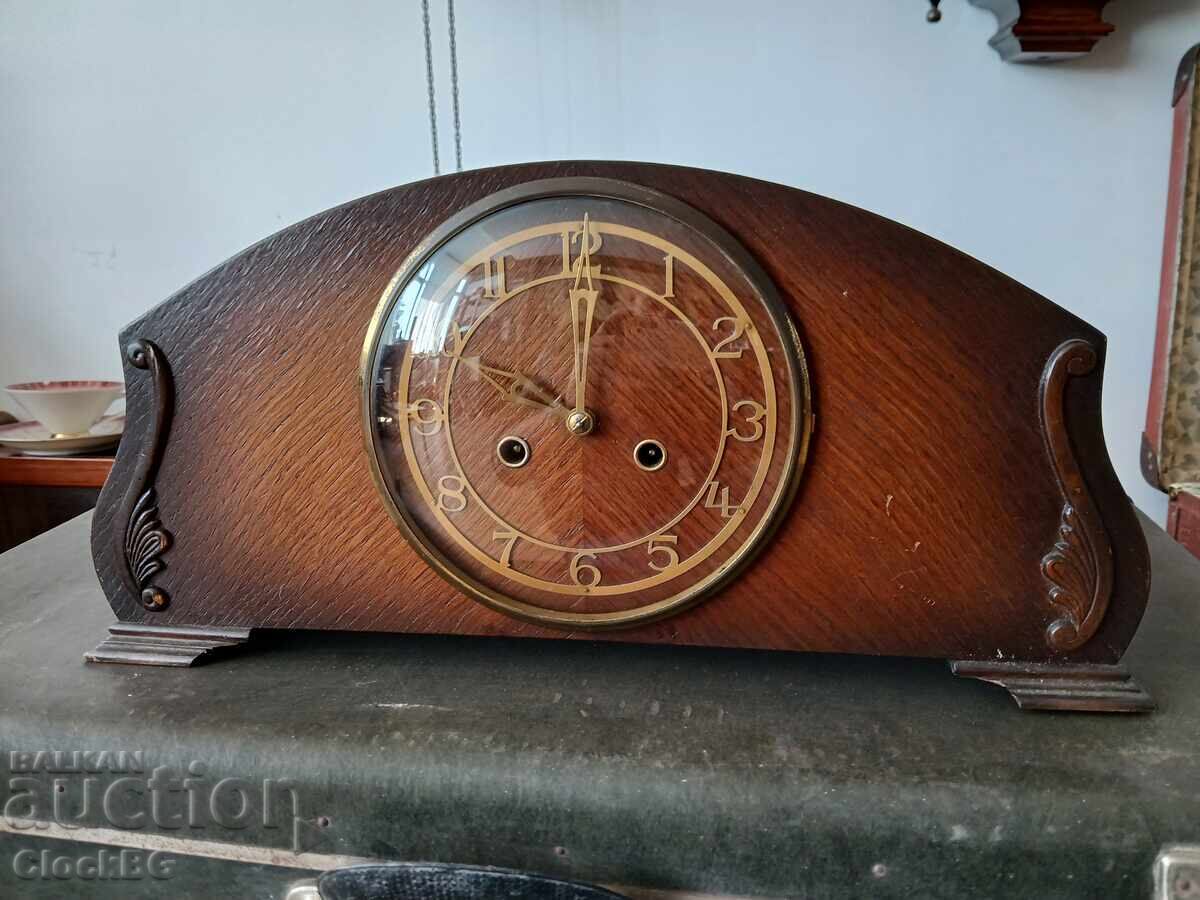 Mantel / fireplace clock (Art Deco influence)