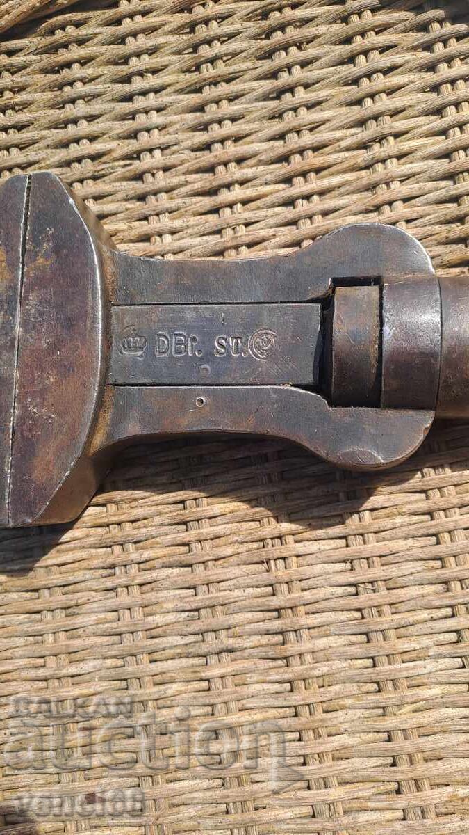 Ретро ключ с цена € 60.00 | 117.35 лв.