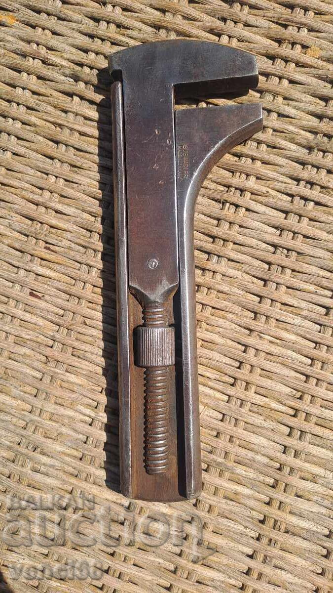 Auction  Mercedes-Benz wrench