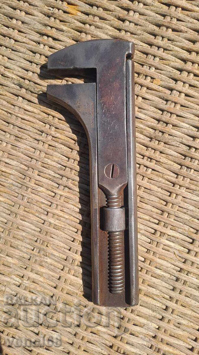 Mercedes-Benz wrench