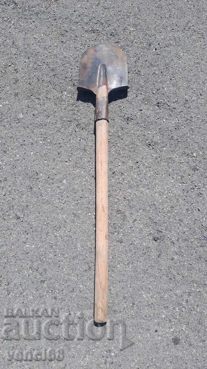 Lopată militară-1943 cu preț € 70.00 | 136.91 BGN