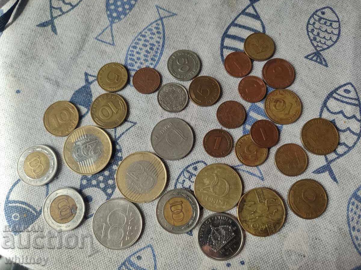 O mulțime de monede