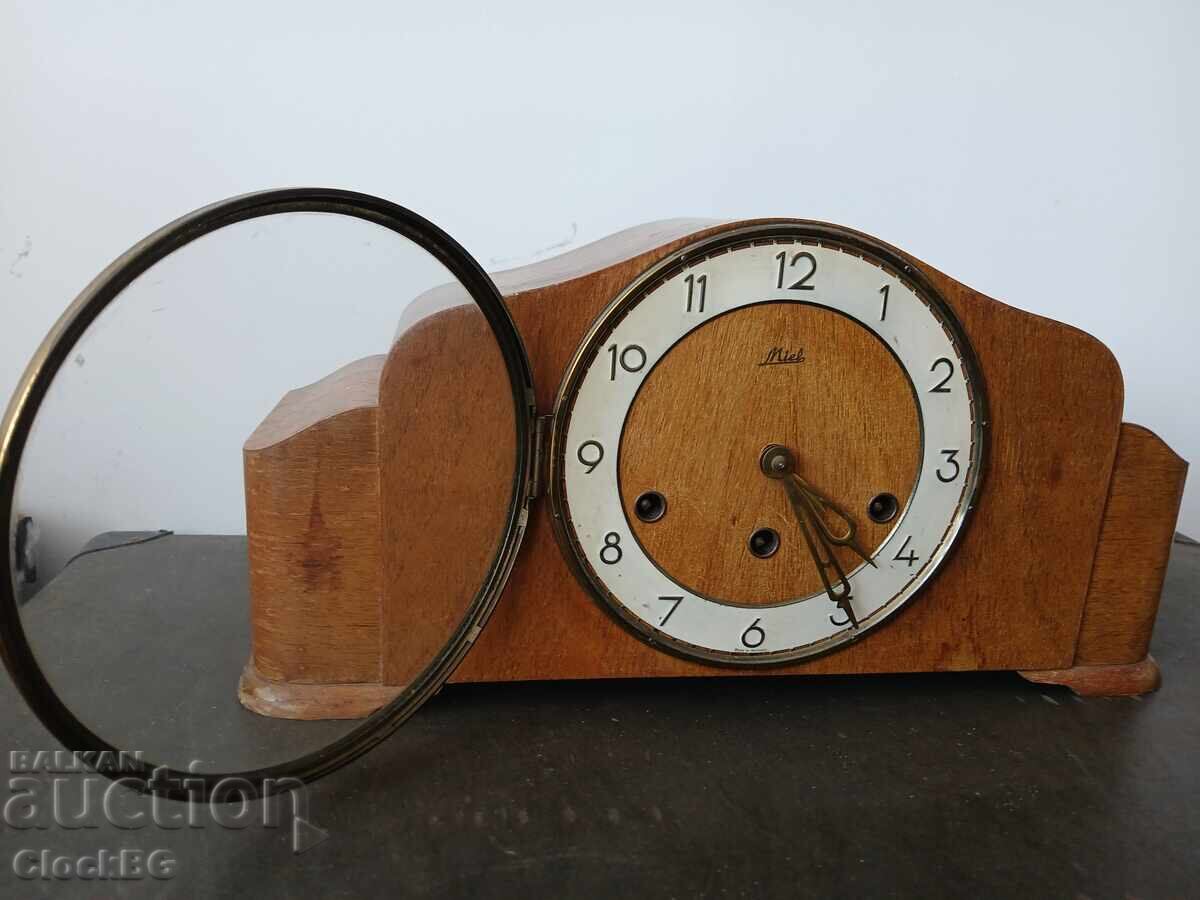 mid-century German mantel clock с цена € 99.00 | 193.63 лв.