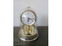 Decorative table clock