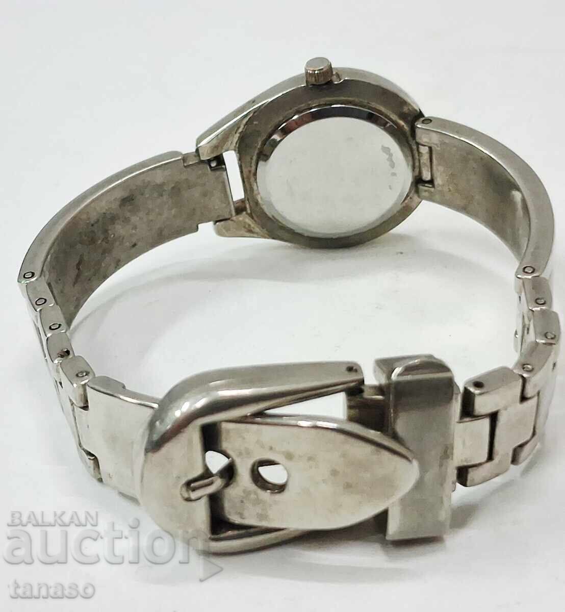 Γυναικείο ρολόι Gucci, μοντέλο 6700L(1.3) - 6