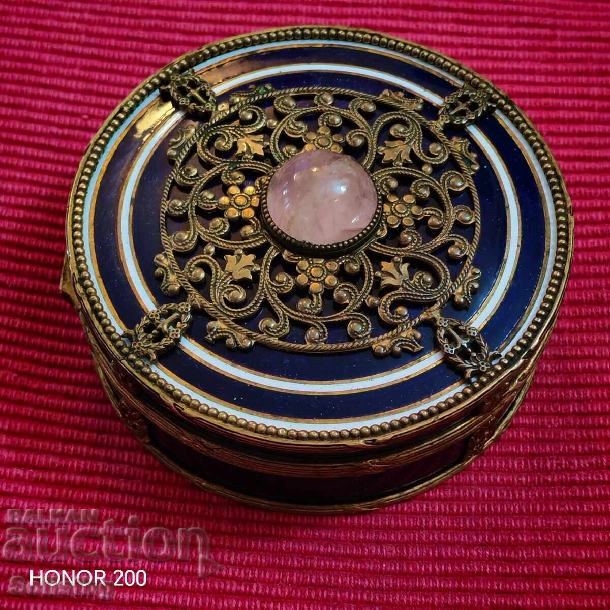 Veche cutiuță franțuzească pentru tabac, secolul al XIX-lea