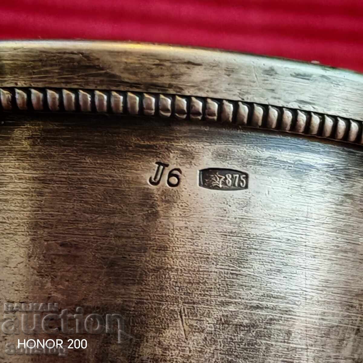 Παλιό ασημένιο κύπελλο με επιχρύσωση ΕΣΣΔ με τιμή € 410.00 | 801.89 BGN