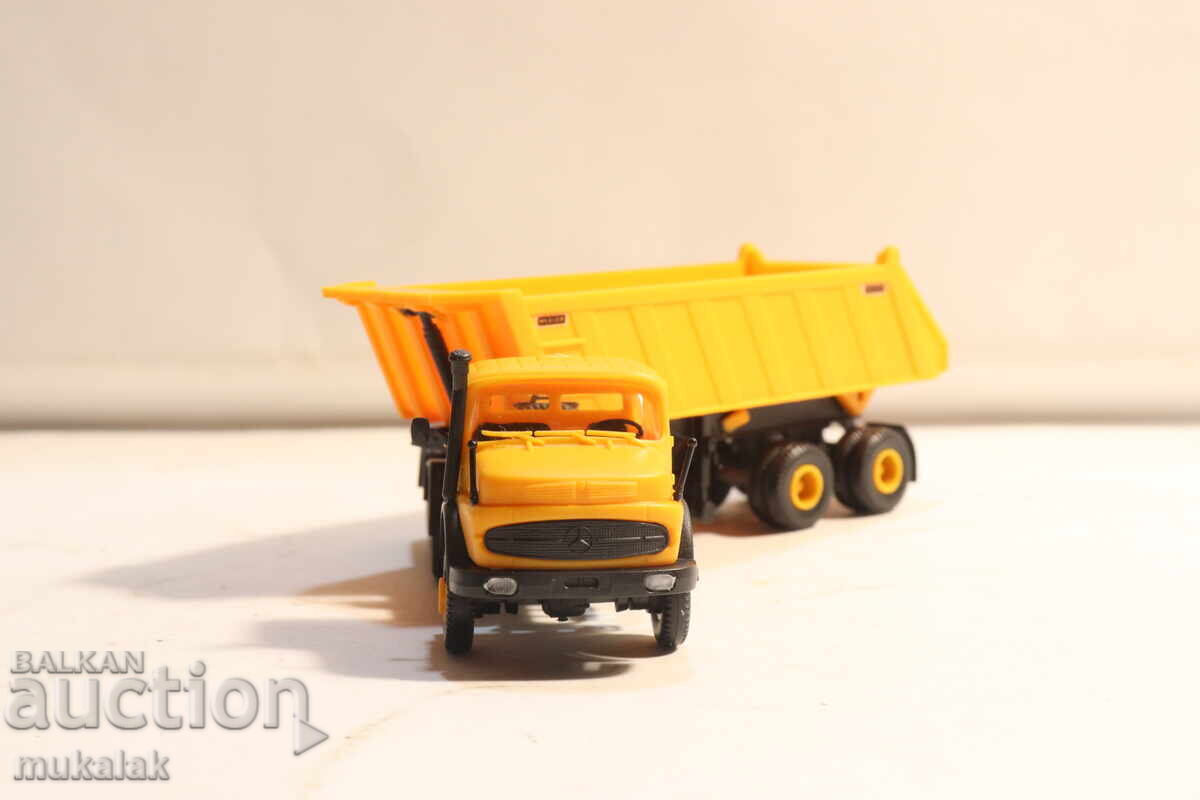 Delivery of KIBRI H0 1/87 MERCEDES BENZ DUMP TRUCK MODEL