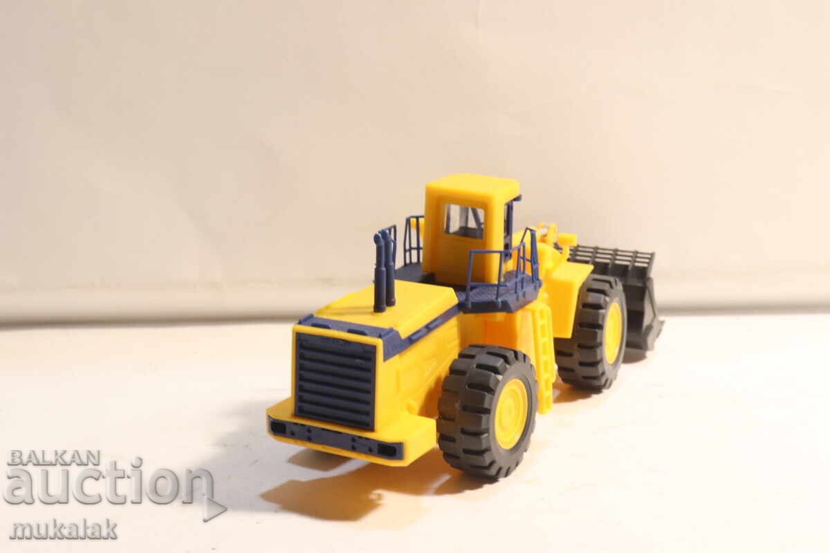 KIBRI  H0 1/87  ФАДРОМА БУЛДОЗЕР ТОВАРАЧ  КАМИОН МОДЕЛ - 5