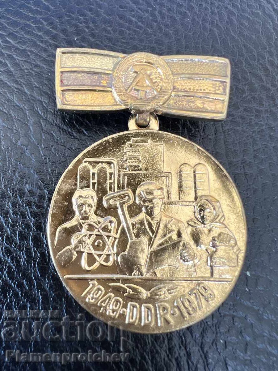 RARE BADGE MEDAL 30 YEARS GDR