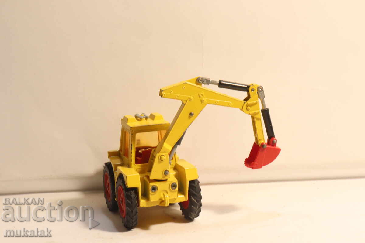 MATCHBOX  KING  SIZE   БАГЕР БУЛДОЗЕР  КОЛИЧКА  МОДЕЛ - 5