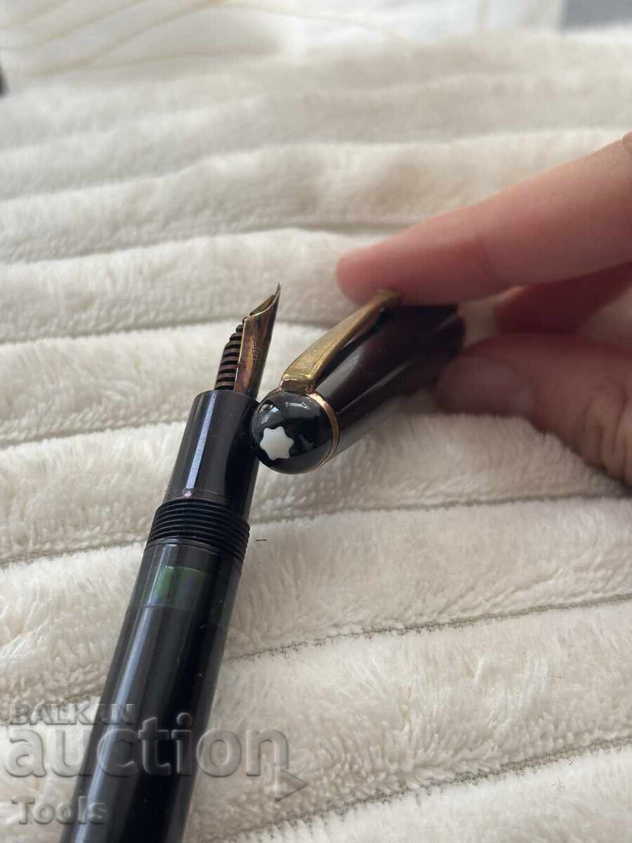 Stilou original Montblanc cu preț € 200.00 | 391.17 BGN