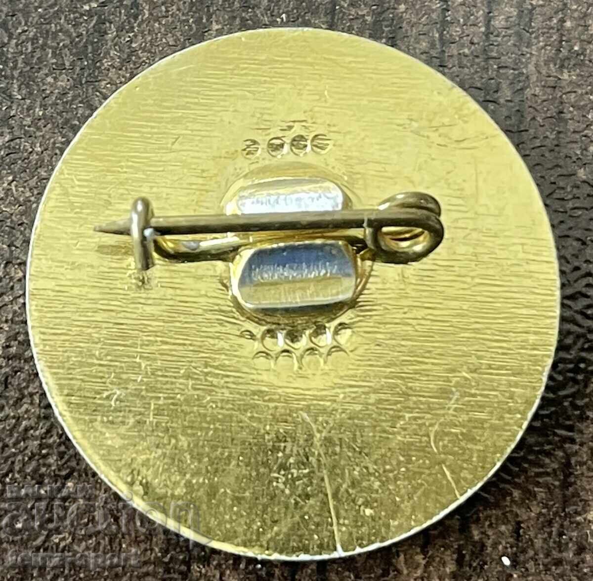 2011 Bulgaria insignă club de fotbal Kubrat cu preț € 3.00 | 5.87 BGN