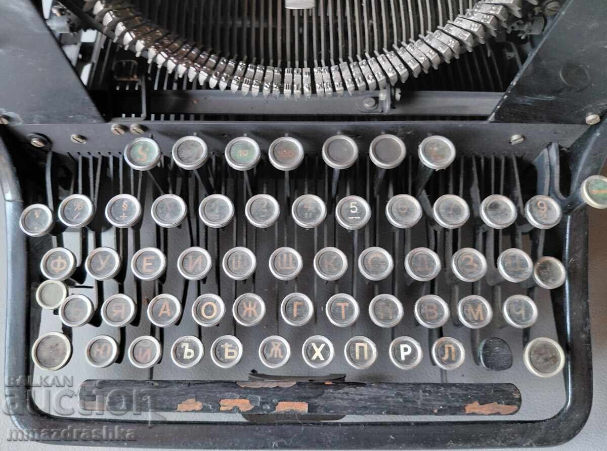 Auction  Continental typewriter from the royal era