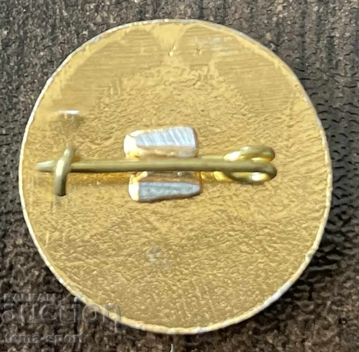 2012 Bulgaria insignă 50 ani clubul de fotbal Minyor Pernik cu preț € 4.00 | 7.82 BGN