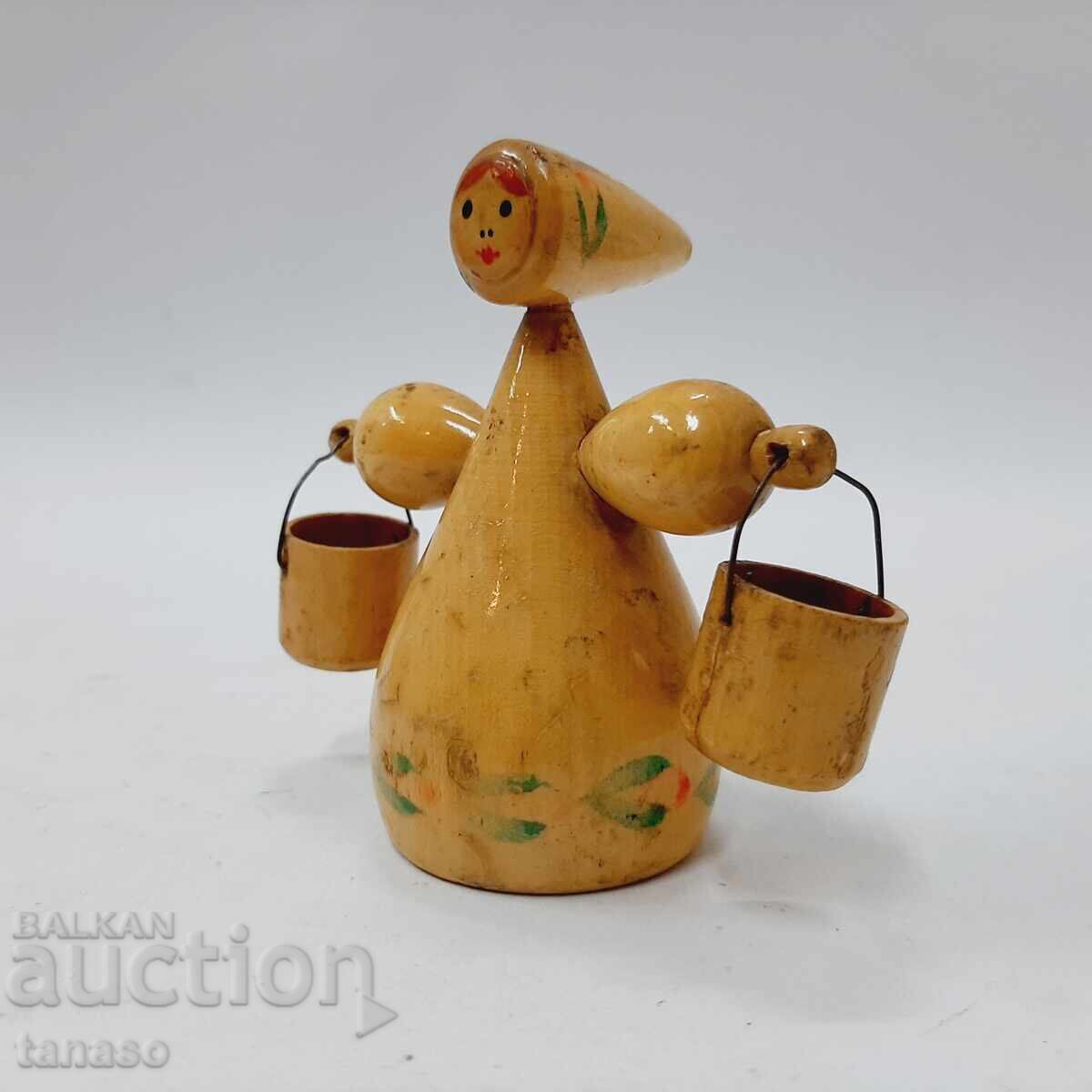 Figurină antică din lemn, fată/femeie rusească cu găleți (5.4) - 6