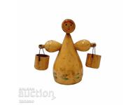 Figurină antică din lemn, fată/femeie rusească cu găleți (5.4)