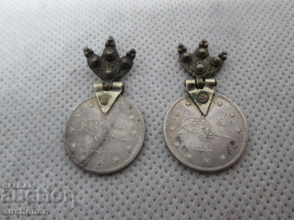 MONEDE OTOMANE DIN ARGINT TRANSFORMATE ÎN CERCELUȘI