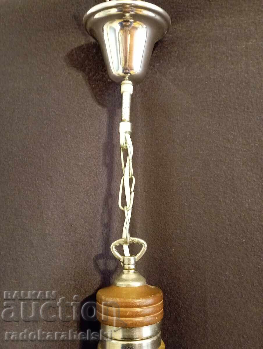 Доставка на Два полилея със стъклени абажури