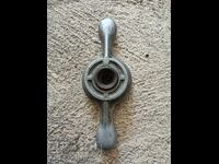 Затварачка за буркани и бутилки