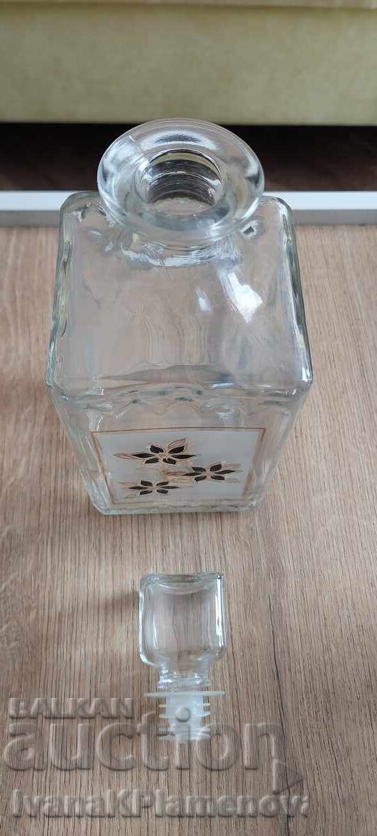 Delivery of Vintage Italian glass decanter for connoisseurs