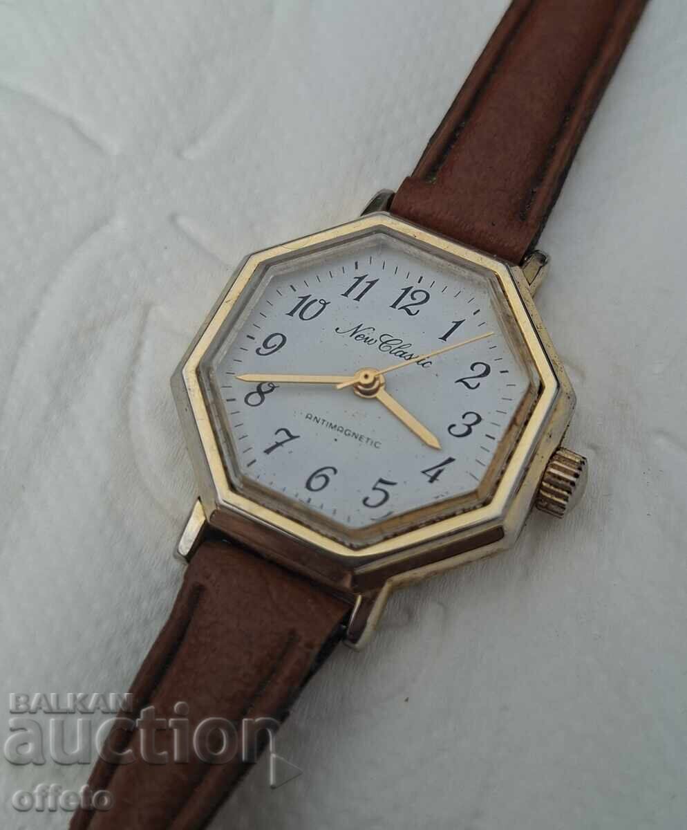 CLOCK with price € 2.50 | 4.89 BGN