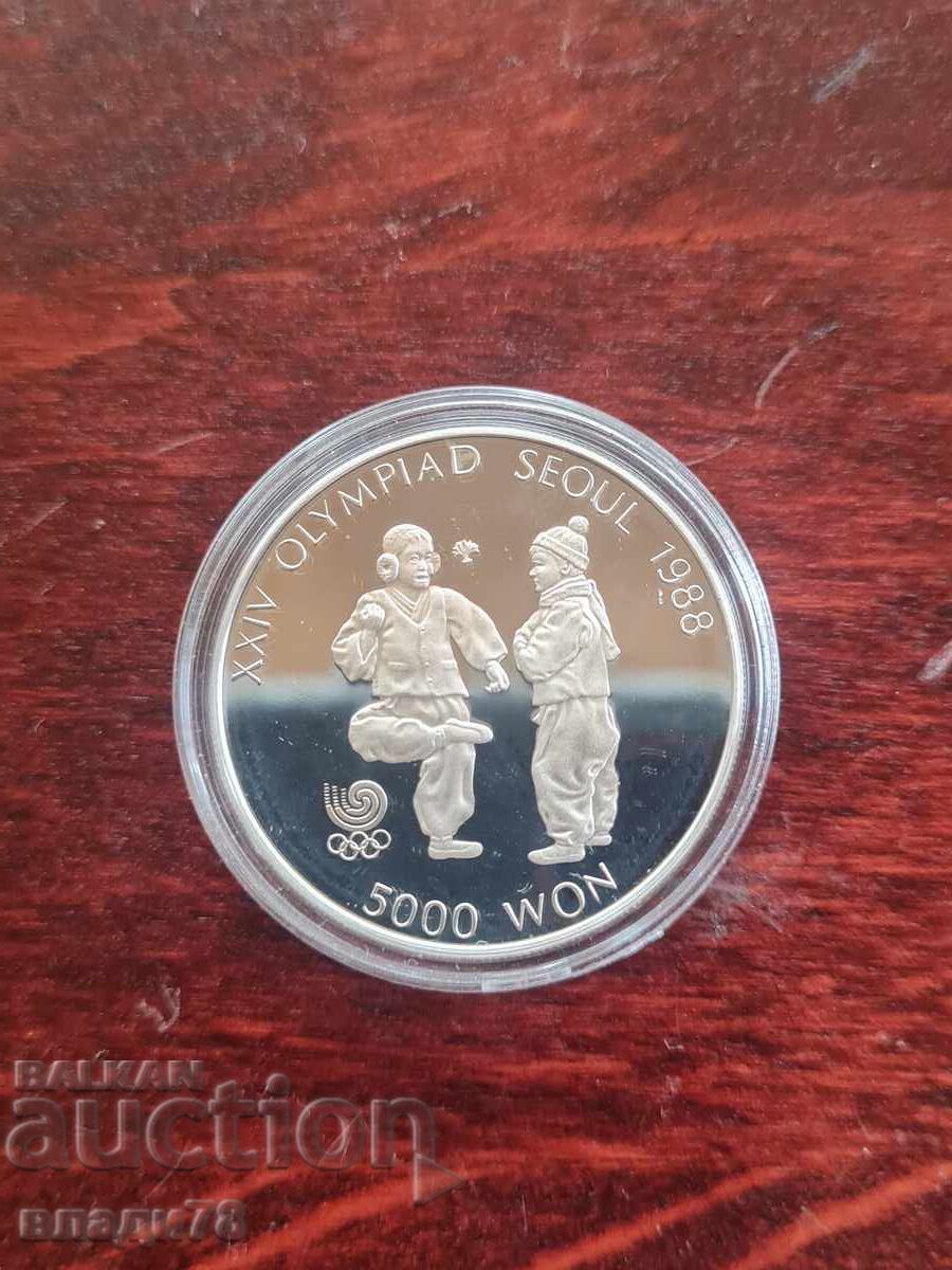 Delivery of Silver coin 5000 won 1987