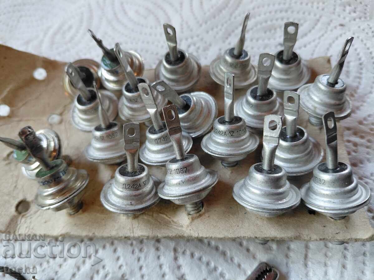 Аукцион скрап , стари и нови електронни компоненти