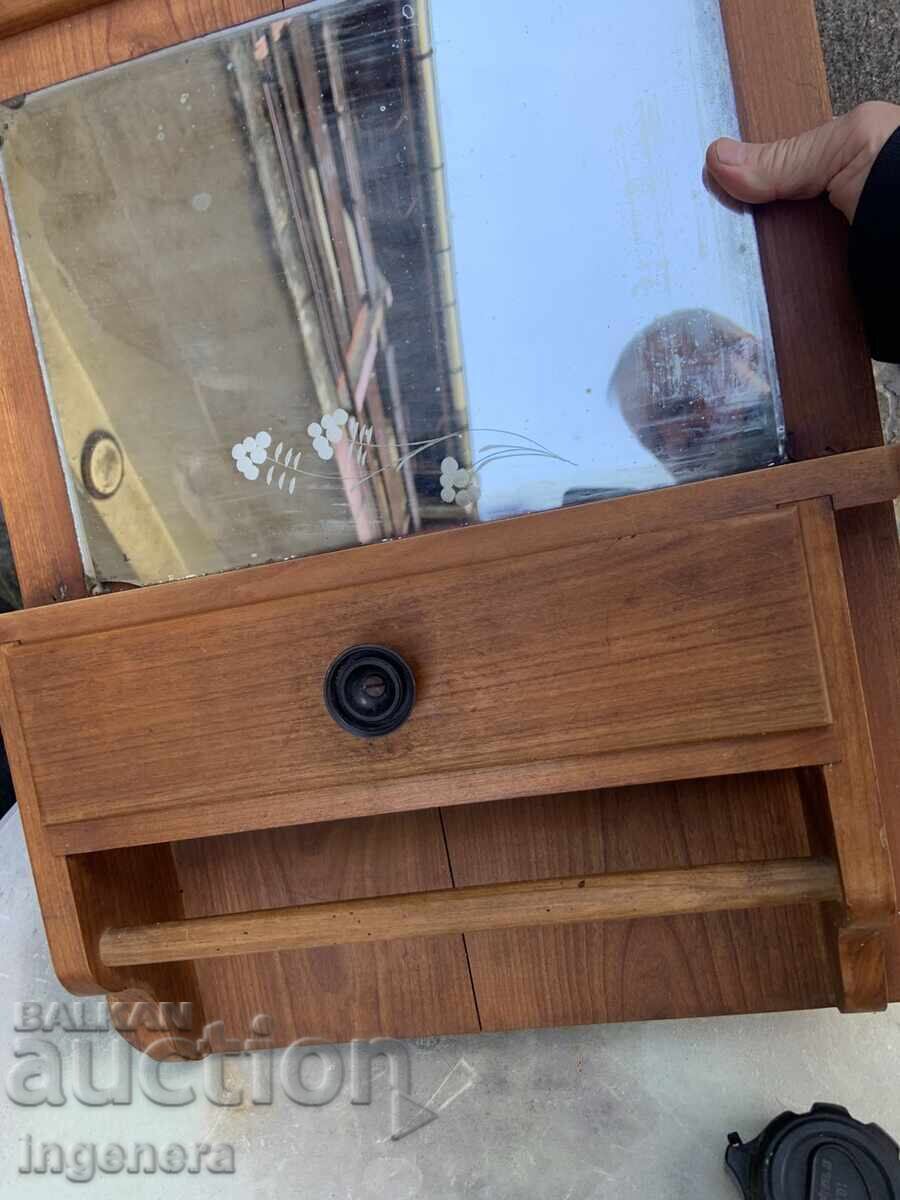 OGLINDĂ CU SUPORT PENTRU PROSOAPE MASĂ DE TOALETĂ DE PERETE ANTICĂ DIN LEMN - 5