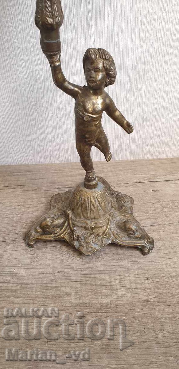 Sfeșnic mare din bronz cu preț € 60.00 | 117.35 BGN