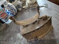 A 3-a fier de călcat vechi, pentru restaurare sau piese