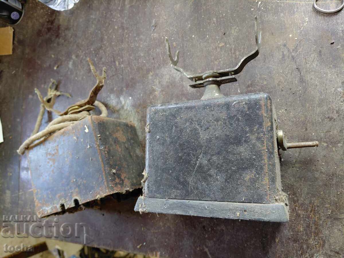 Licitație Lot telefoane vechi, pentru restaurare sau piese