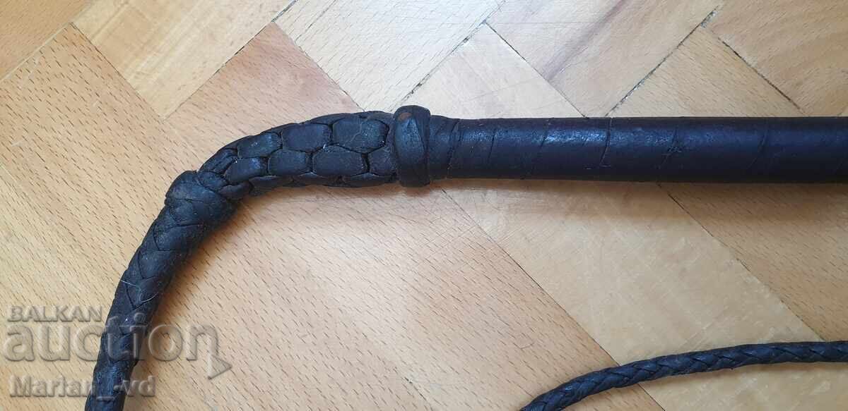 Licitație Bici din piele de vițel neagră stil Indiana Jones