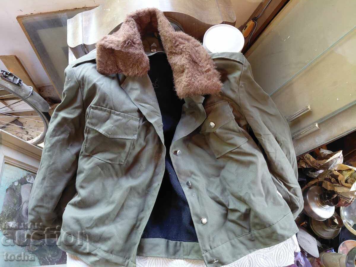 jachetă militară veche