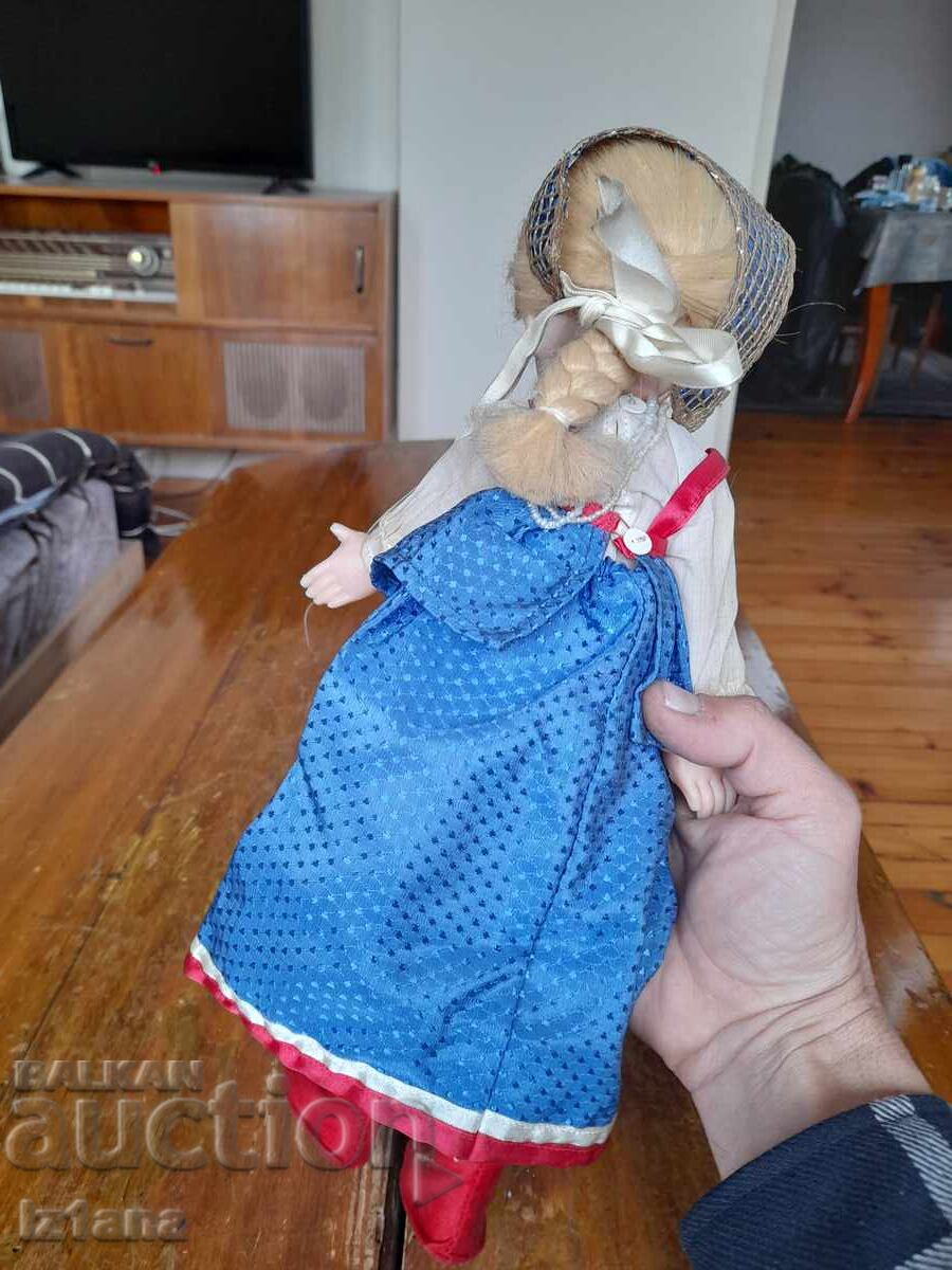Δημοπρασία Παλιά κούκλα