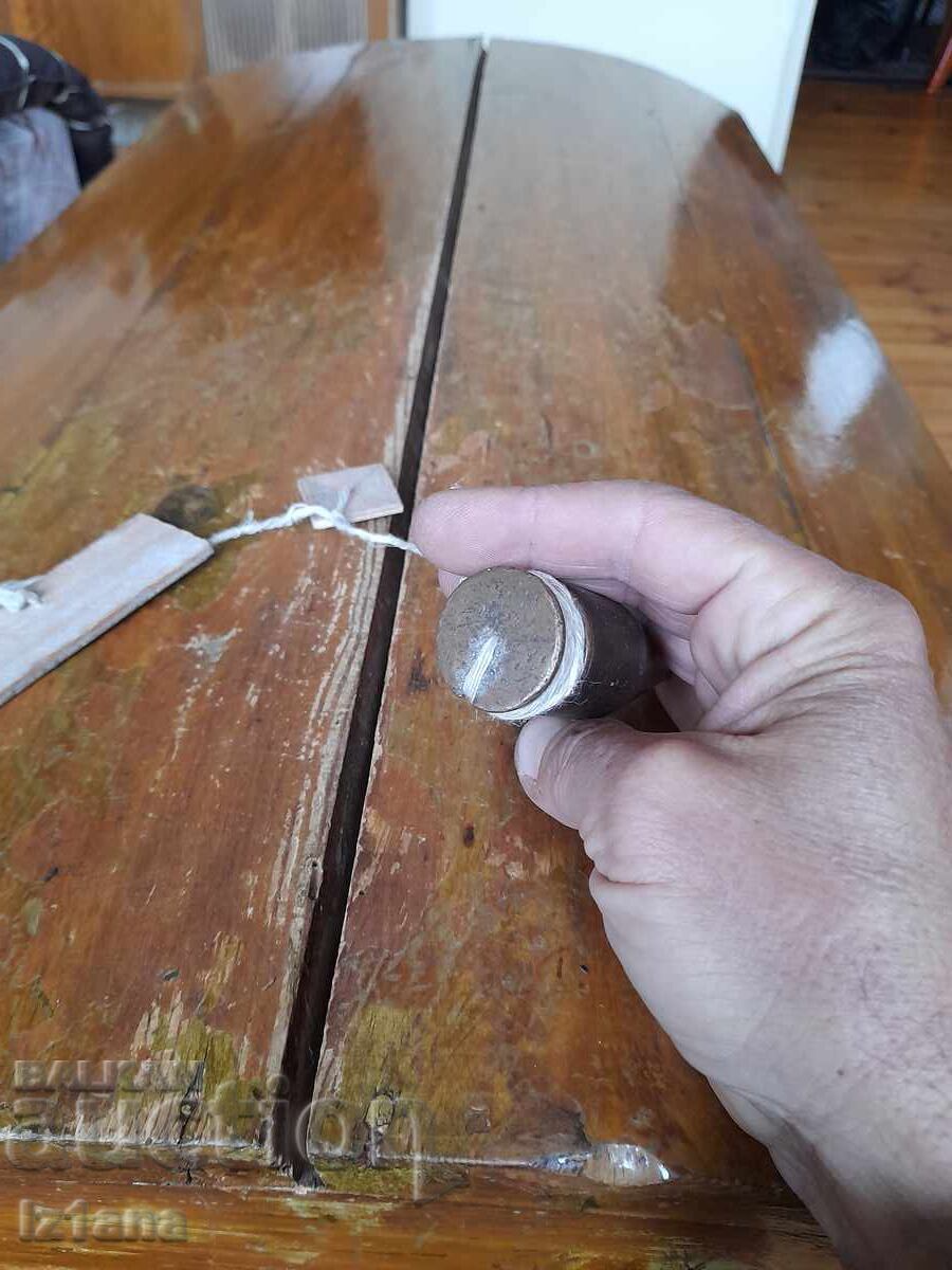 Auction  Old plumb line