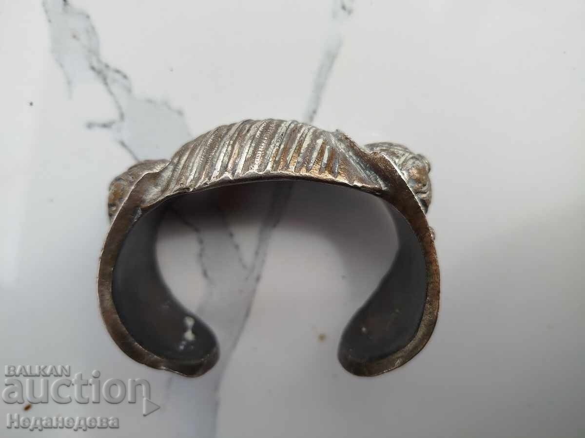 Licitație Brățară, praștie, bijuterie