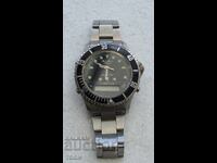 PHILIP PERSIO CHRONOGRAPH QUARTZ RARE DON'T KNOW IF IT WORKS