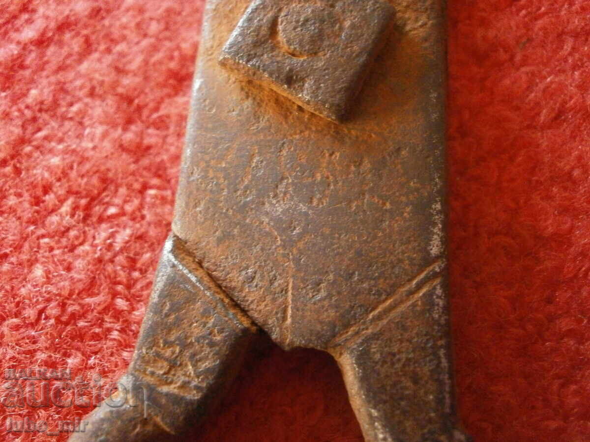 FOARFECĂ VECHE MARE FORJATĂ DATATĂ - 1852 cu preț € 0.01 | 0.02 BGN