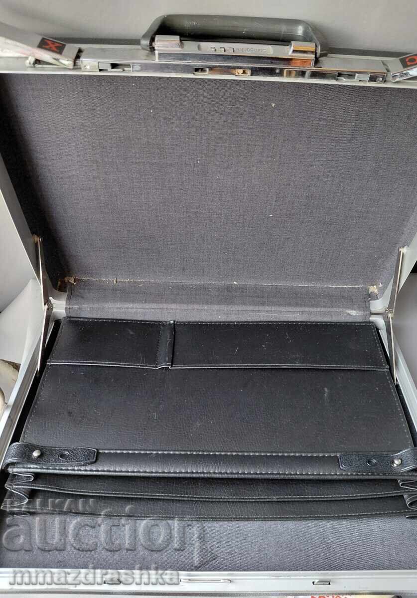 SAMSONITE Suitcase - 5