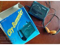 Уокмен с кутия и слушалки