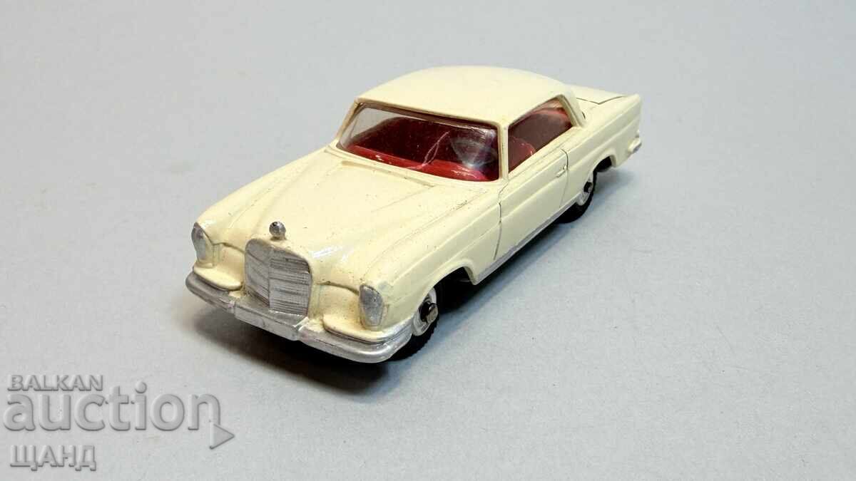 230 Corgi Toys 1/43 Model Car with box Mercedes 220 SE with price € 120.00 | 234.70 BGN
