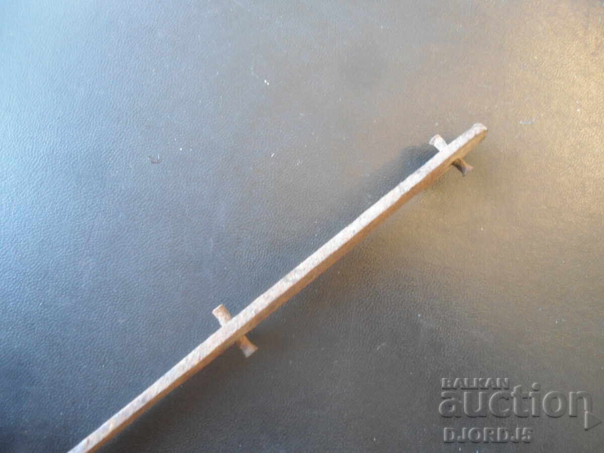 Аукцион Стар кован нож, острие