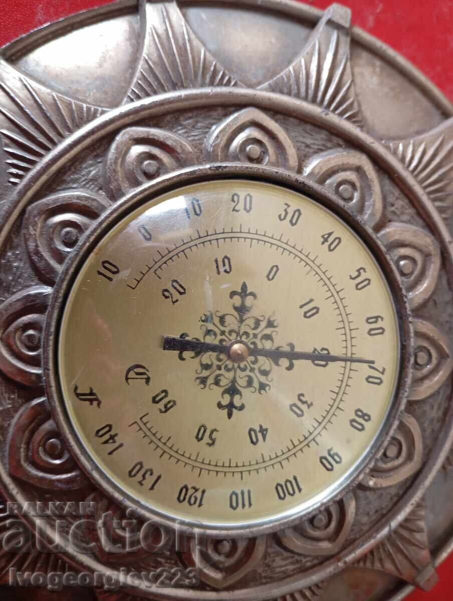 Επιτοίχιο βαρόμετρο με τιμή € 10.00 | 19.56 BGN