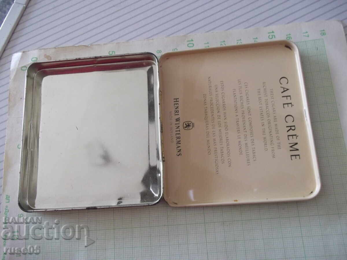 Livrarea Cutie metalică de trabucuri