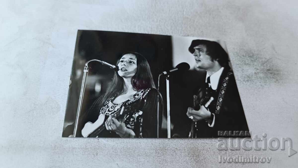 Π Κ Εμίλια Λαζάροβα και Μιχαήλ Μπέλτσεφ Το Χρυσό Ορφέα 1972