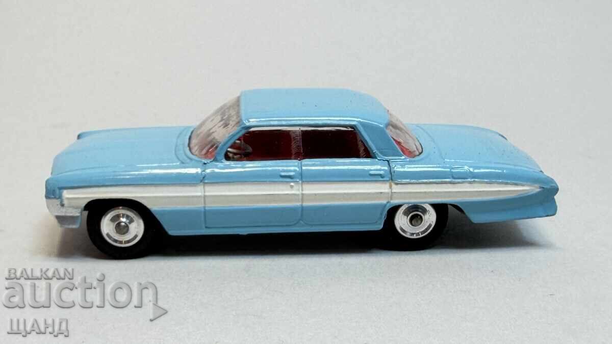 Licitație 235 Corgi Toys 1/43 Model mașinuță cu cutie Oldsmobile Super 88