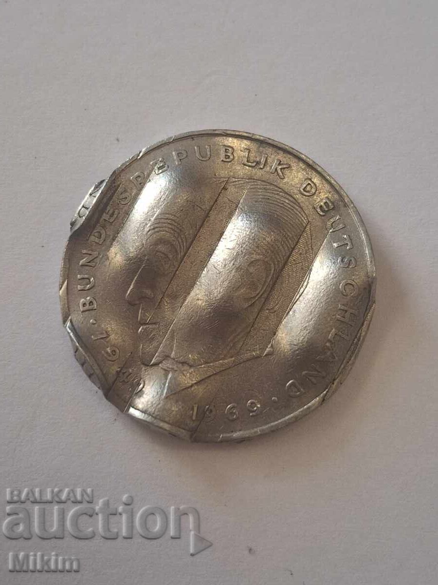 Νόμισμα 2 μάρκα 1975, Γερμανία, κατεστραμμένο από το νομισματοκοπείο με τιμή € 0.01 | 0.02 BGN